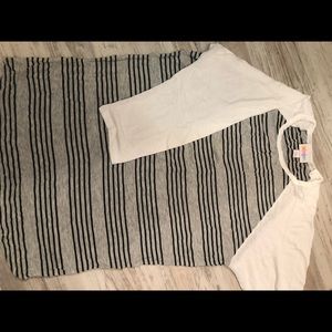 Lularoe Randy Tee